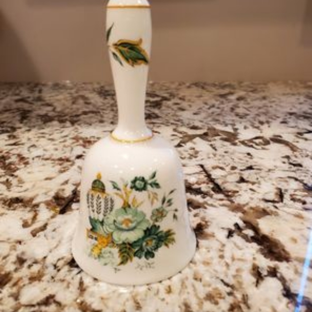 Crown Staffordshire Bell